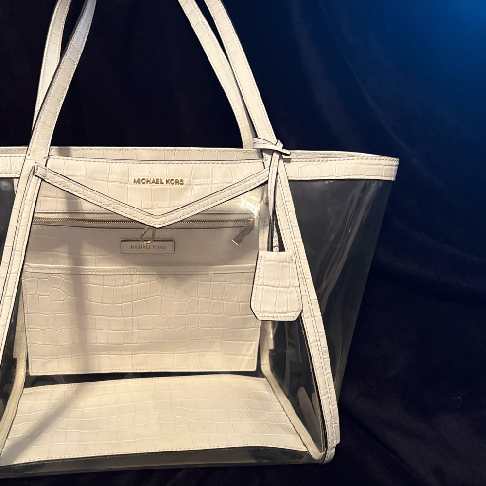 Like New Michael Kors Whitney Clear tote - perfect for stadium events